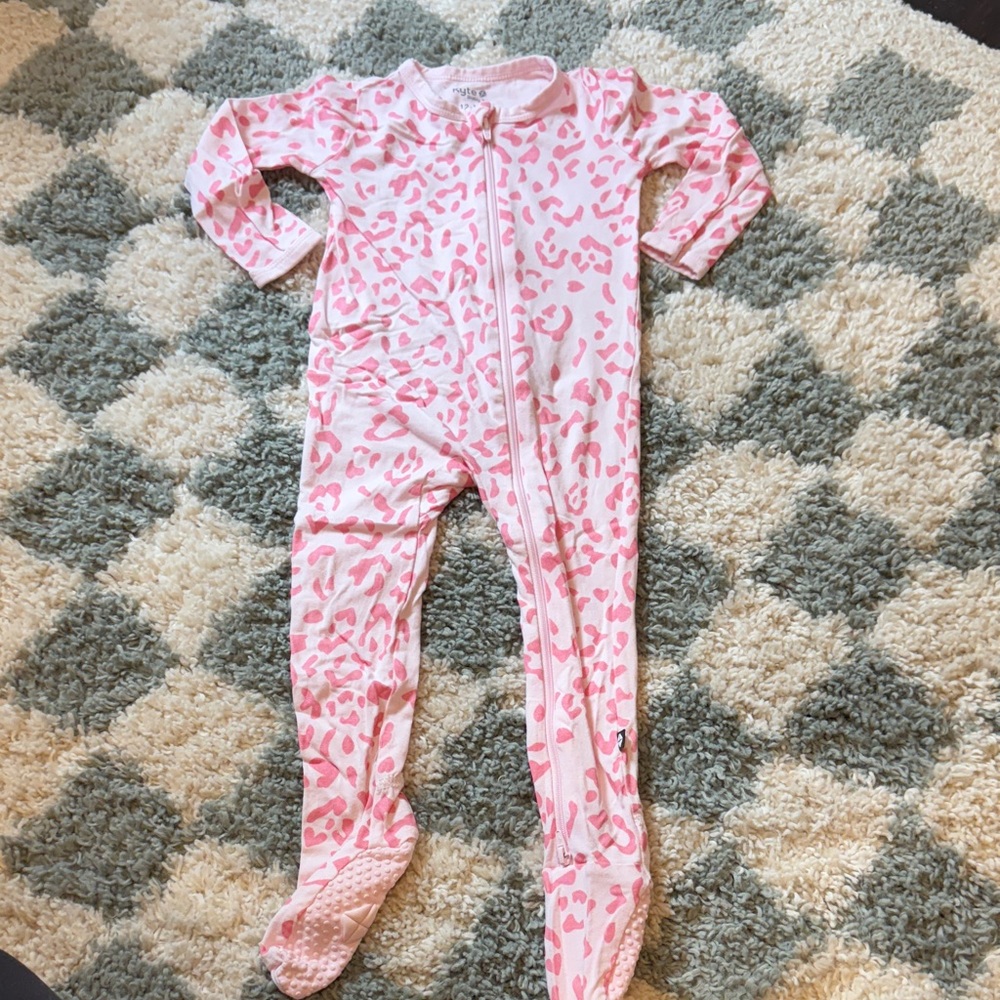 Kyte Baby Sakura Leopard pajamas